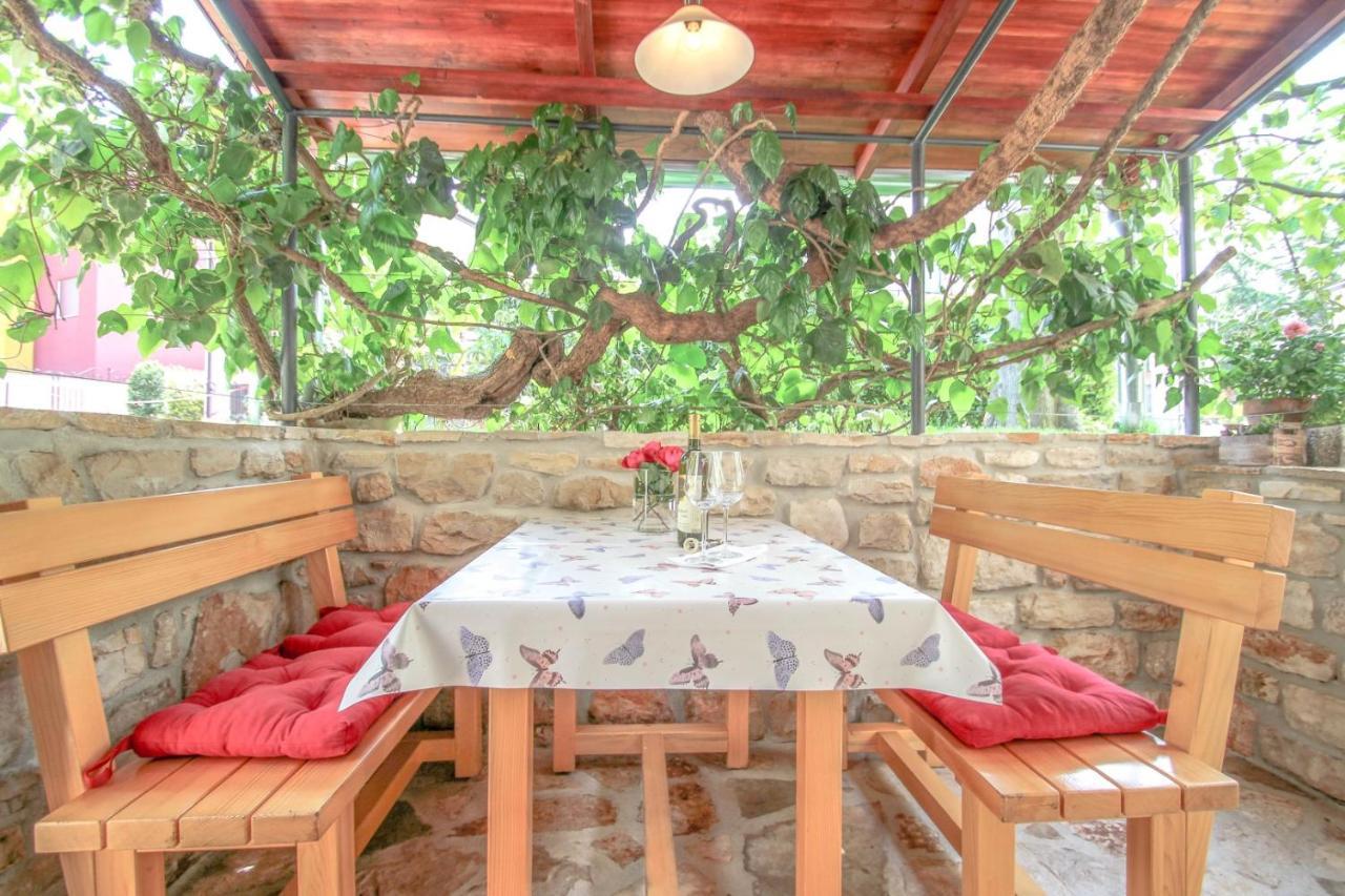 Carla Guest House Novigrad Istria Esterno foto