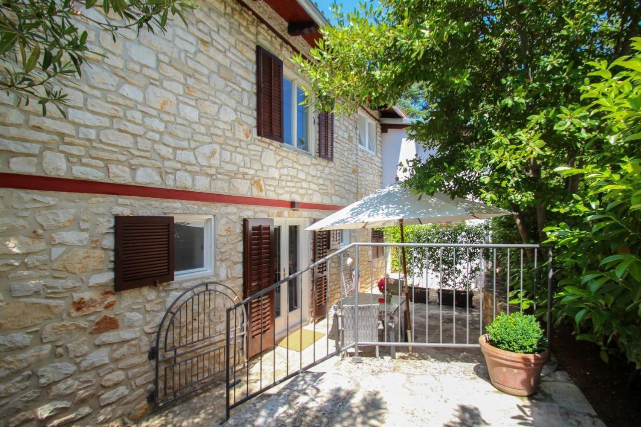 Carla Guest House Novigrad Istria Esterno foto