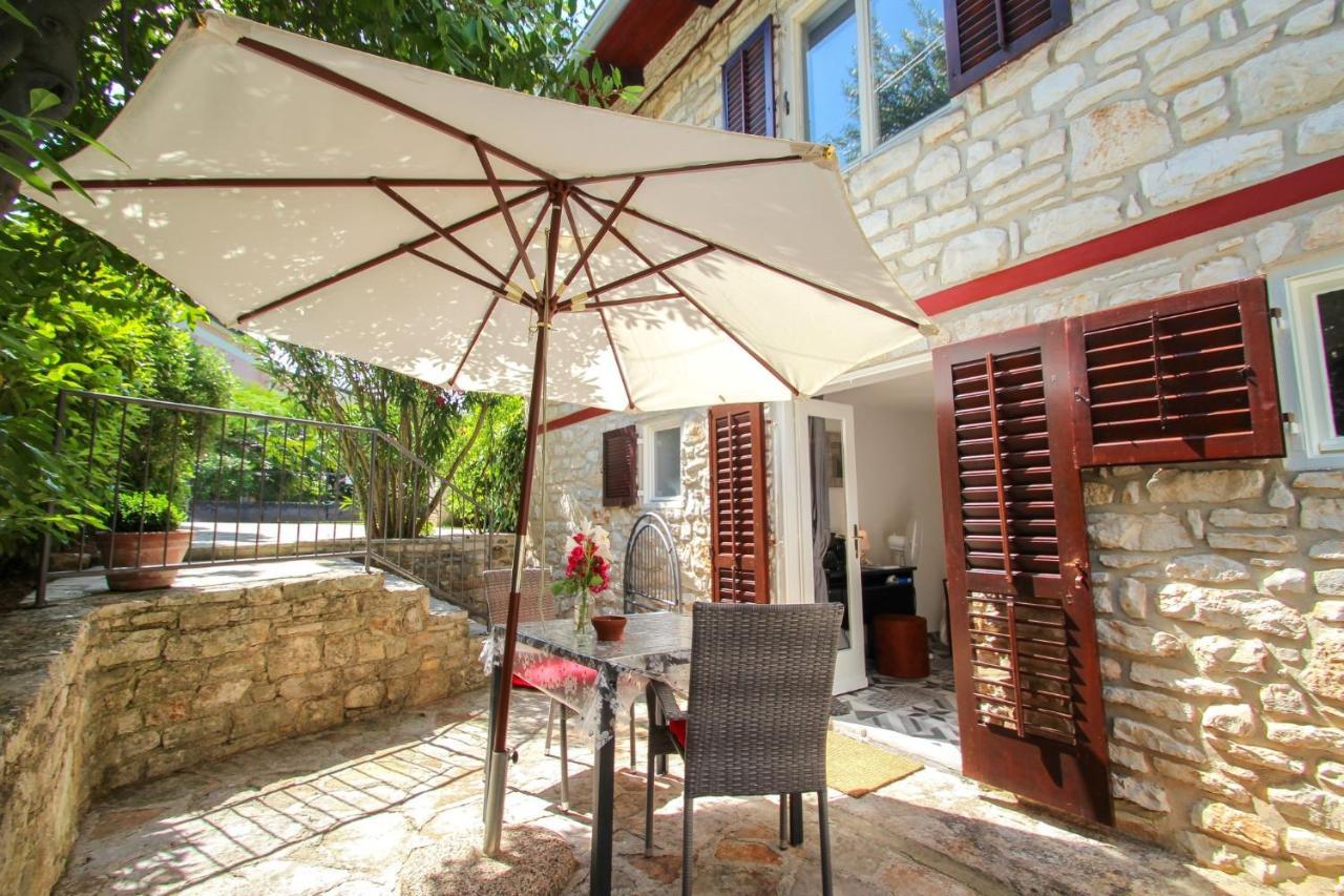 Carla Guest House Novigrad Istria Esterno foto