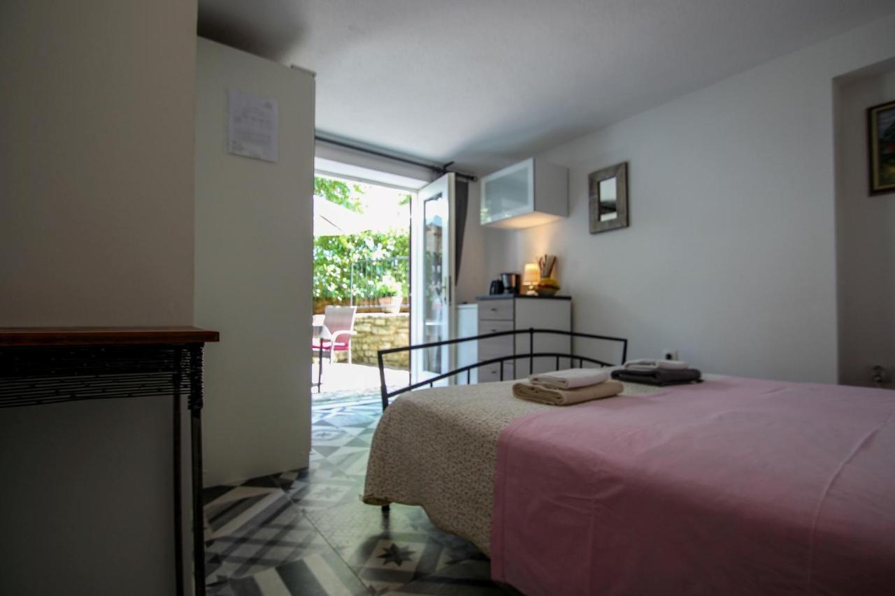 Carla Guest House Novigrad Istria Esterno foto