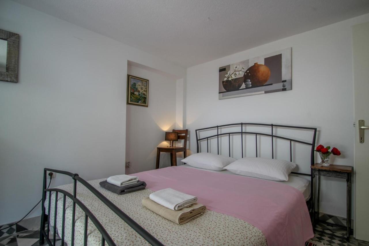 Carla Guest House Novigrad Istria Esterno foto