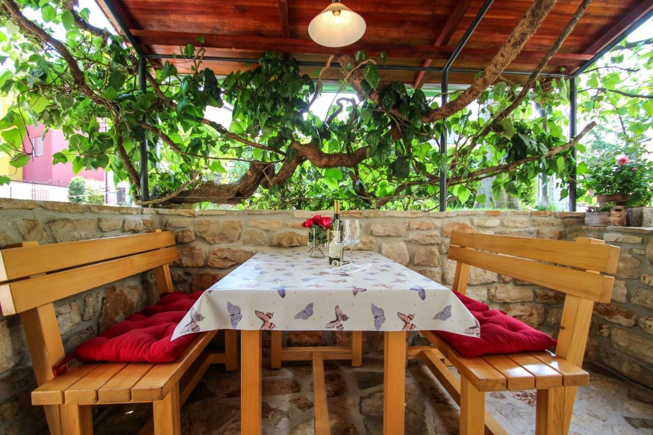 Carla Guest House Novigrad Istria Esterno foto