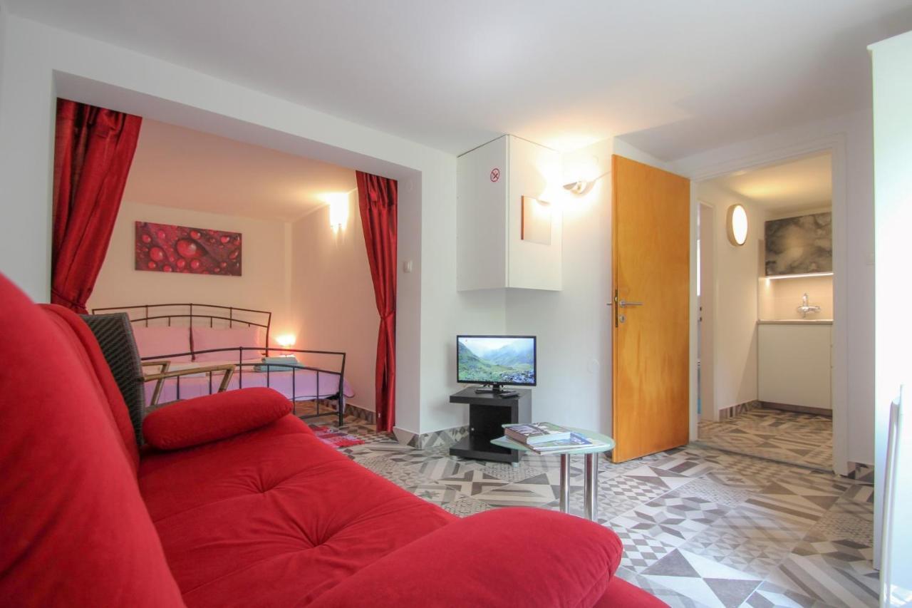 Carla Guest House Novigrad Istria Esterno foto