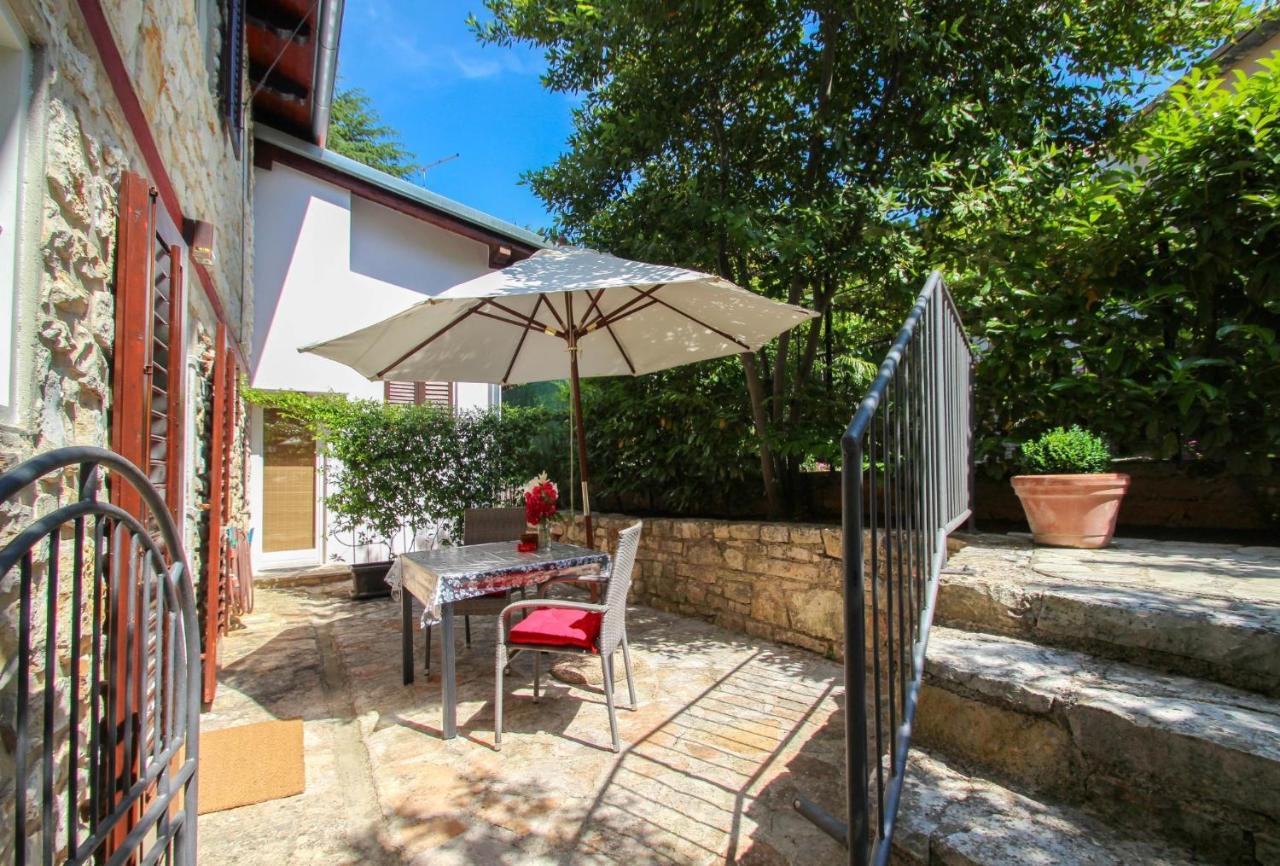 Carla Guest House Novigrad Istria Esterno foto